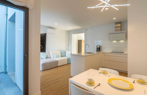 S'Illot-Cala Morlanda House | Stylish terraced house near the sea