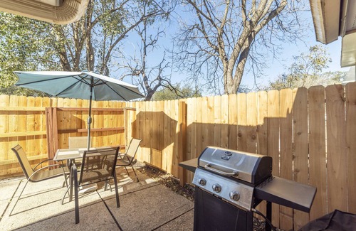 West San Antonio House | Stylish Townhome w Shared Pool Access in Gated Complex - STR Permit 22-13500336