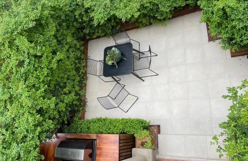 St Kilda House | Stylish Townhouse in Melbourne's Playground