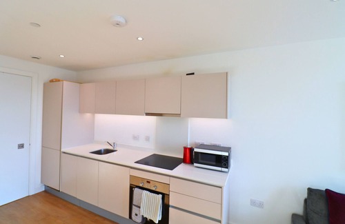 Bracknell Apartment | Stylish Two Bedroom Apartment Central Bracknell