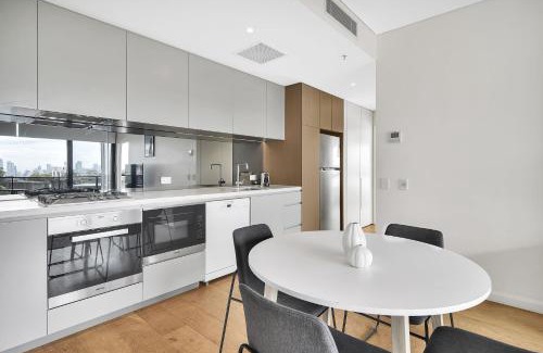 St. Leonards Apartment | Stylish two bedroom in St Leonards ALB91105
