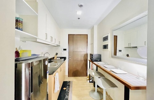 Iloilo Apartment | Stylish Urban Living at LaFayette Park Square