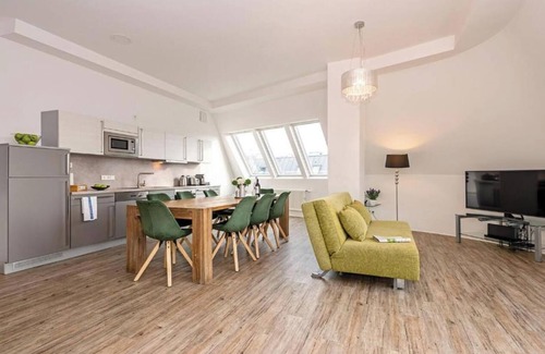 Mitte Apartment | Stylish Urban Living in Berlin’s Trendy Mitte District