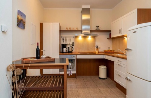 Muritz Apartment | Stylish vacation apartment in a manor house on Lake Plau