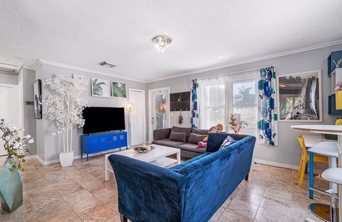 Parker Ridge House | Stylish Vacation Home Close to Everything