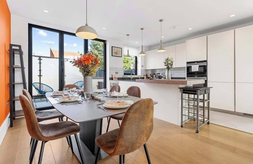 Clapham House | Stylishly Designed 4 Bedroom Home