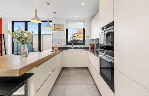 Clapham House | Stylishly Designed 4 Bedroom Home