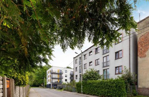 Chorzow Apartment | Stylowy Apartament z oddzielna sypialnią niedaleko centrum Chorzowa by Noclegi Renters