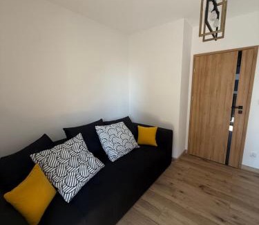 Nysa Apartment | Stylowy apartament z ogródkiem i tarasem
