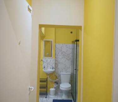 Campinas House | Suíte 4 twin com banheiro privativo em Campinas próximo a rodoviária