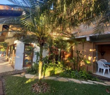 Itamambuca House | Suíte no Condomínio Itamambuca - Muito Perto da Praia !