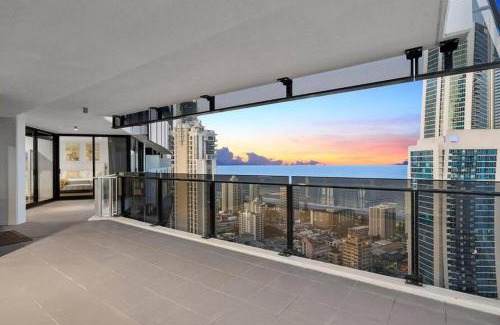 Surfers Paradise Apartment | Sub-Penthouse Dream in Circle on Cavill - Hosted by Coastal Letting Co.