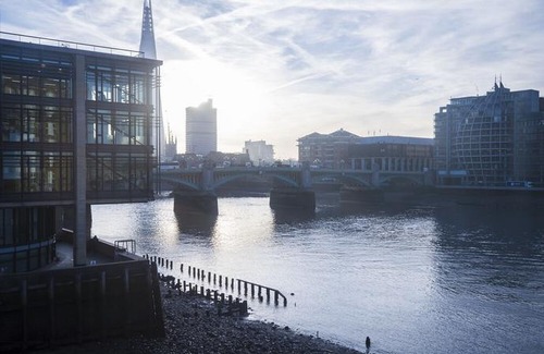 Queenhithe Apartment | Sublime 1 bed flat with Thames view