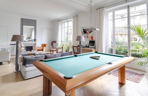Quartier de la Plaine-de-Monceaux Apartment | Sublime Apartment with balcony near Arc de Triomphe