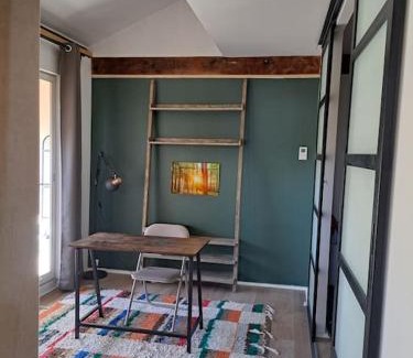 Barjols Apartment | Sublime Loft en triplex avec Tropézienne, Provence