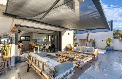 Mauguio Villa | Sublime Maison Moderne avec piscine