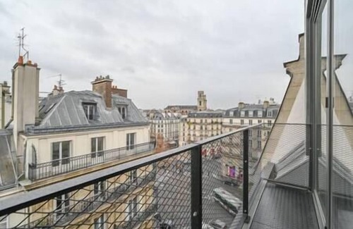 Saint-Germain-des-Pres Apartment | Sublime Suite à Saint Germain