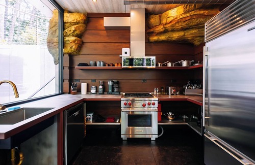 South Bloomingville House | SubTerra @ Lost Cavern
