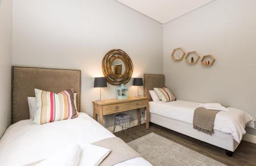 Kraaifontein Apartment | Suburban Bliss Durbanville
