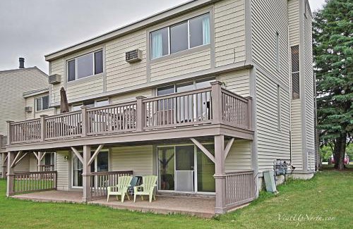 Cedar House | Sugar Buzz (B8)