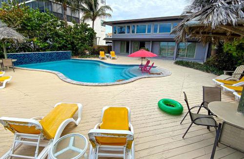 Madeira Beach Apartment | Sugar Sands C