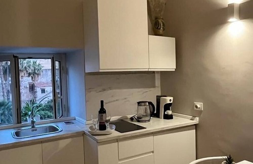 Castellammare Apartment | SUGGESTIVE VALVERDE FLAT IN THE HISTORIC CENTER