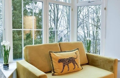 Clifton Apartment | Suite 2 at 31 MS (S) in Bristol