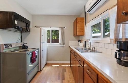 Lyle Apartment | Suite #2 - Klickitat River Inn