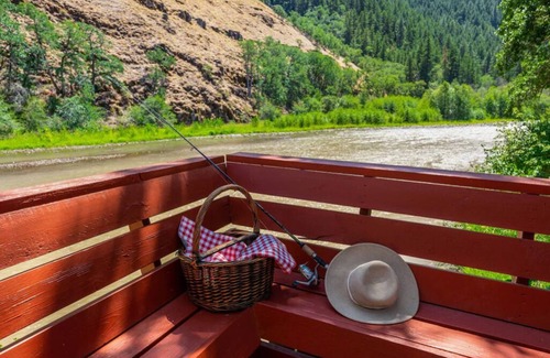 Lyle Apartment | Suite #2 - Klickitat River Inn
