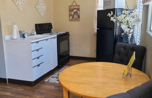 Helena Apartment | Suite 27 - Corner Suite