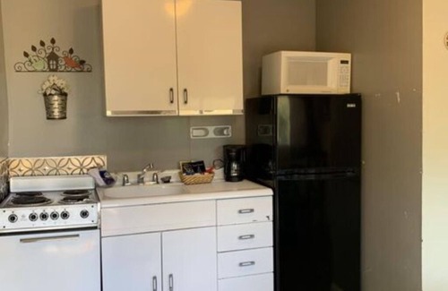 Helena Apartment | Suite 28 - Double Queen Suite