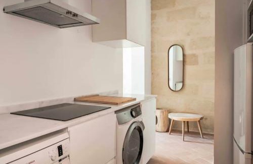 Mahon Apartment | Suite 3
