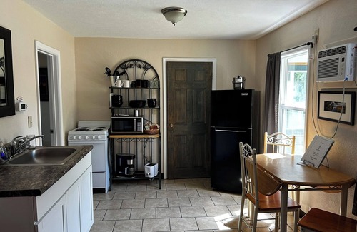 Helena House | Suite 34- Victorian Suite