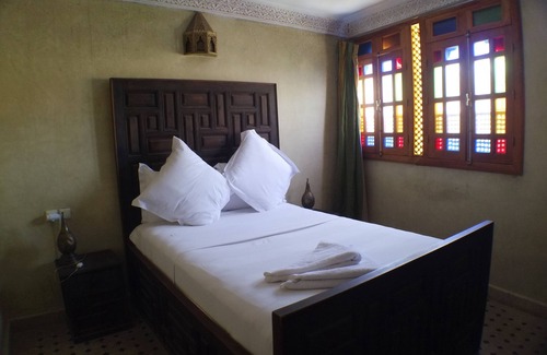 Ain Azlitan Bed & Breakfast | Suite 4/6 Pax at Riad Layalina: Pool, 360° View & Free Secure Parking at Foot