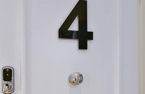 Clifton Apartment | Suite 4 at 31 Meridian- Hopewell
