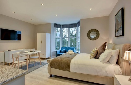 Clifton Apartment | Suite 4 at 31 Meridian- Hopewell