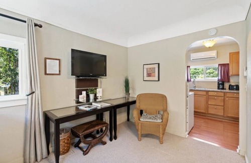 Lyle Apartment | Suite #4 - Klickitat River Inn