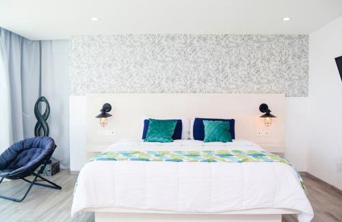 Zona Hotelera Apartment | Suite at the best beach, balcony, stunning views, gym, jacuzi, pool