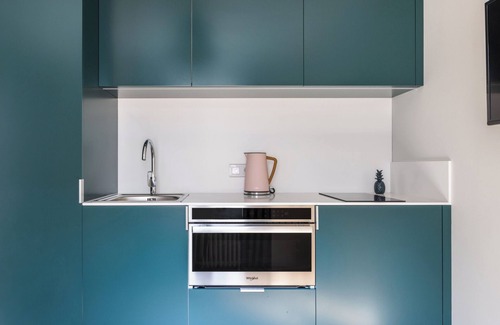 Nogent-le-Roi Apartment | Suite Brut Nature with private terrace