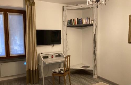 Historic Centre Apartment | Suite CAVOUR