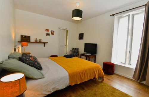 Coulommiers Bed & Breakfast | Suite - Chambre Cherry Plum