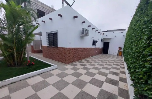 Salinas Apartment | Suite comoda planta baja - 5 minutos de la playa en Salinas