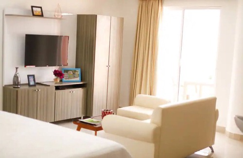 El Prado Apartment | Suite con balcón, linda vista