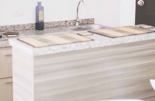 El Prado Apartment | Suite con balcón, linda vista