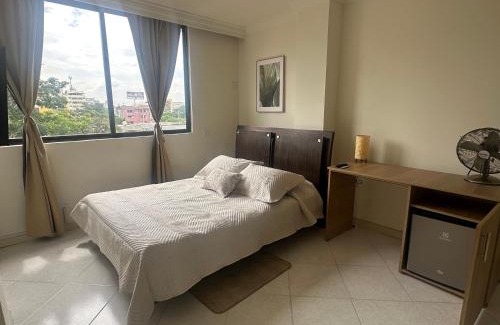 Cali House | Suite con terraza privada