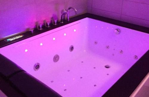 Faubourg North Apartment | Suite Darcy & Spa