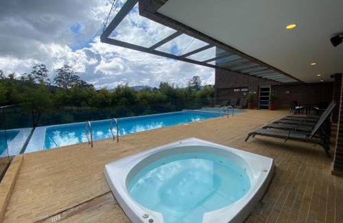 Llanogrande Apartment | Suite de Lujo en Llano Grande - Piscina, jacuzzi, Turco, Gimnasio