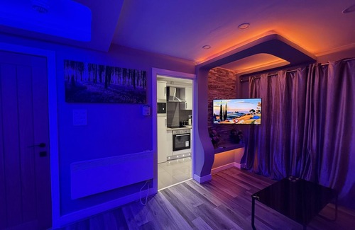 Bradford Apartment | Suite-Deluxe-Jacuzzi-Apartment 3