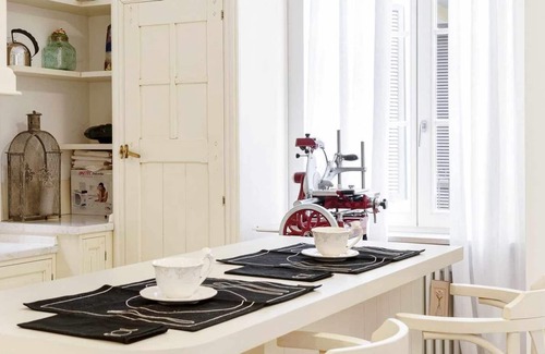 Parma City Centre Apartment | Suite Design Apartment in the heart of Parma