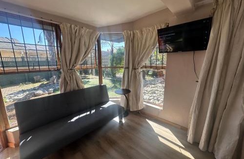 Parow North Apartment | Suite Dreams Garden Dream Cottage